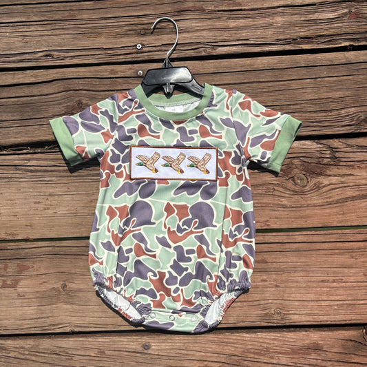 SR2011  baby boy Embroidered mallard ducks Camouflage Short Sleeve rompers