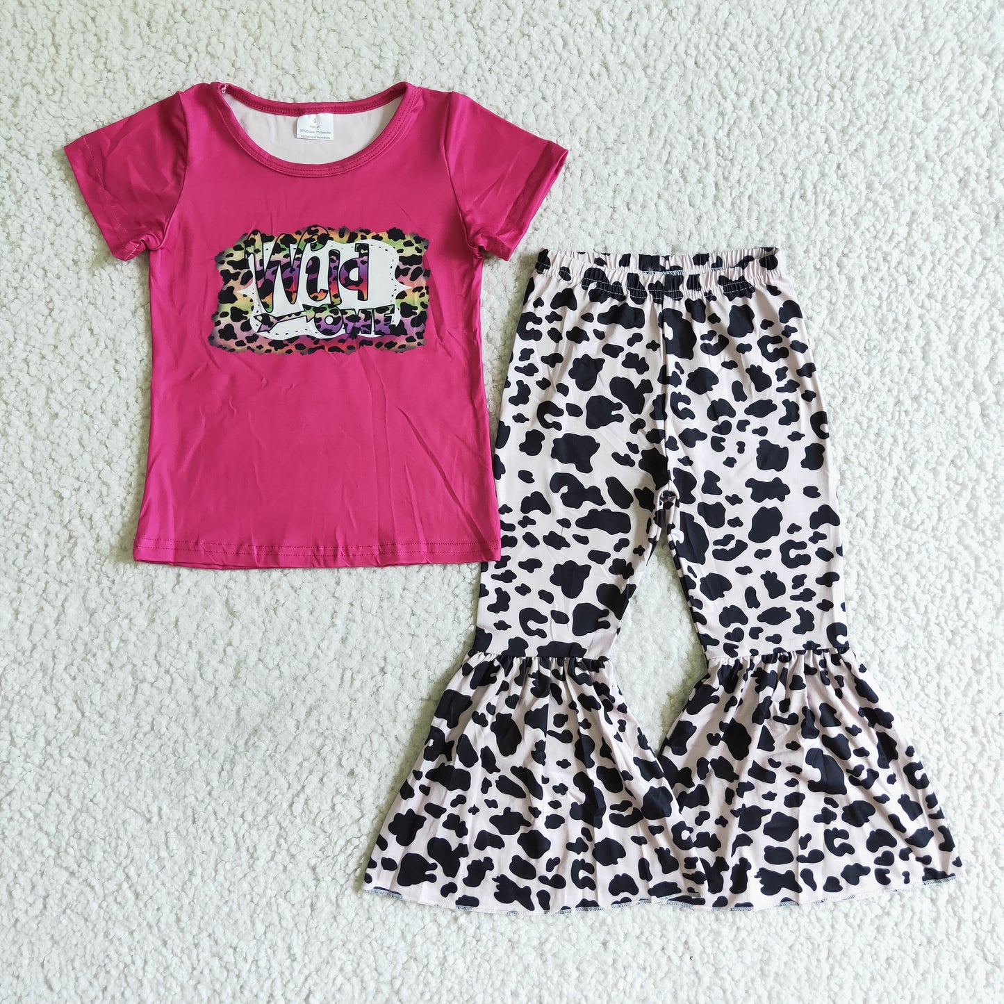 Wild Pink short sleeve T-shirt bell bottom Pants Outfit