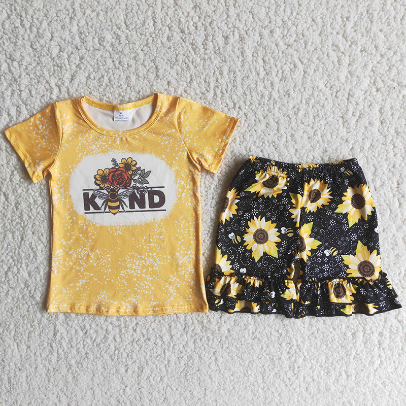 B5-2 Girl Kind Bee Sunflowers Shorts Outfit-promotion 2024.3.9